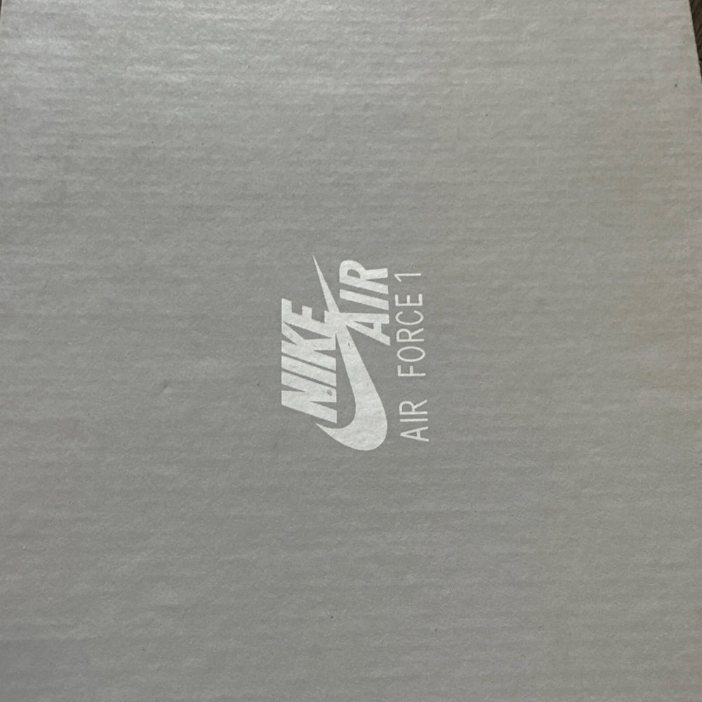NIKE AIR FORCE 1 LE (GS) 6Y NWT - Picture 11 of 11